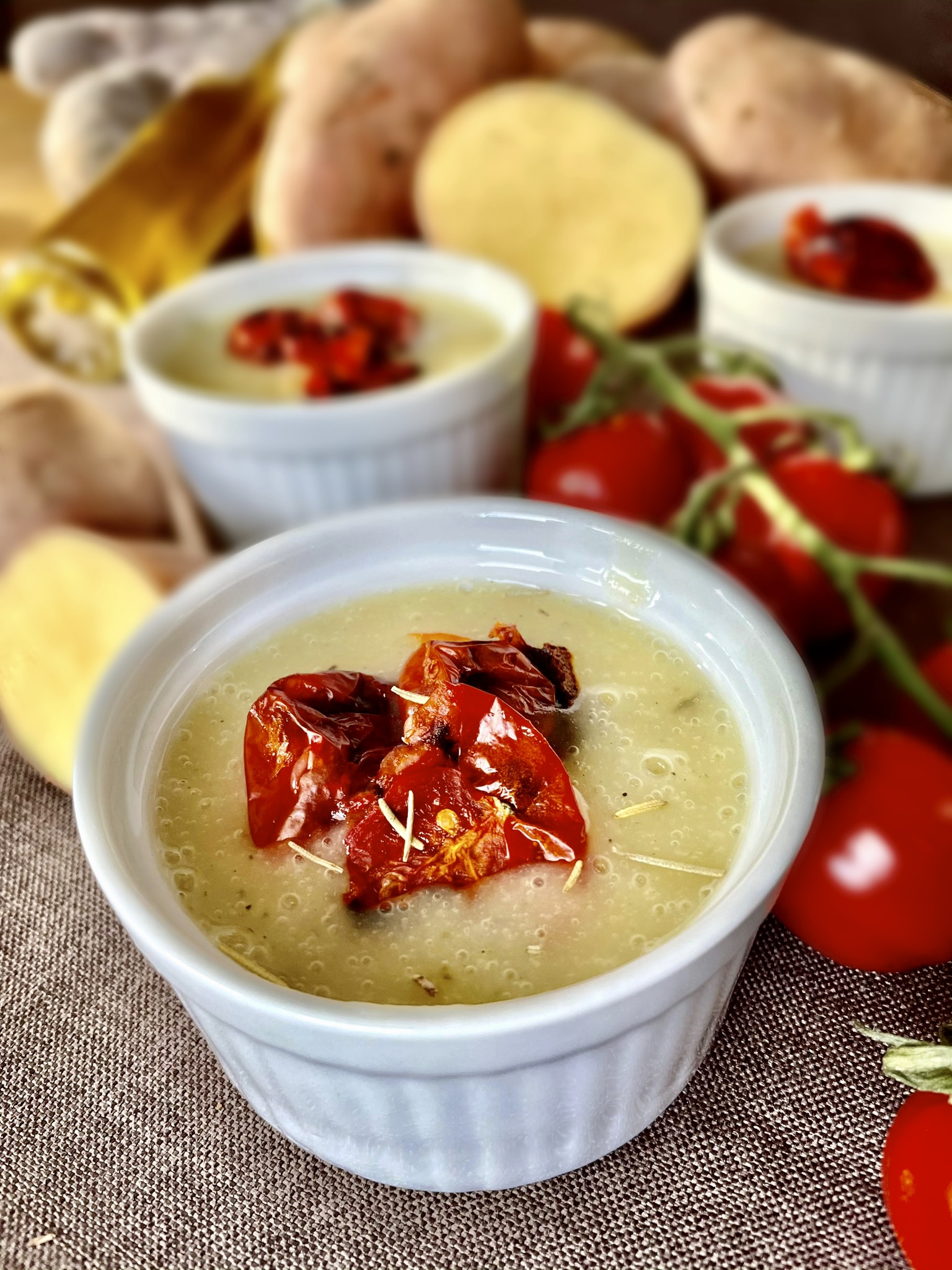 Cremige Kartoffelsuppe mit getrockneten Tomaten - Italien für die Ohren